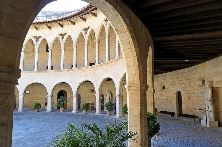 Palma at your own pace and Citysigtseeing (Essential) 